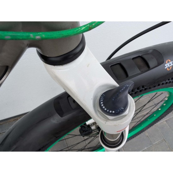 White XC240 lite dviratis paaugliui 24