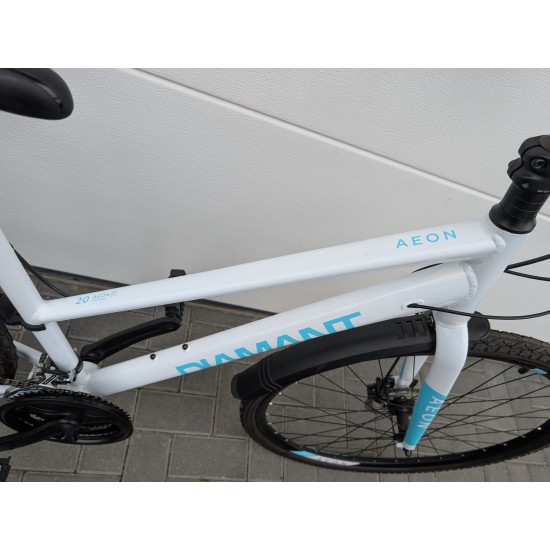 naudotas-hibridinis-dviratis-diamant-aeon-28-ratai-aliuminis-m-remas-hidrauliniai-stabdziai