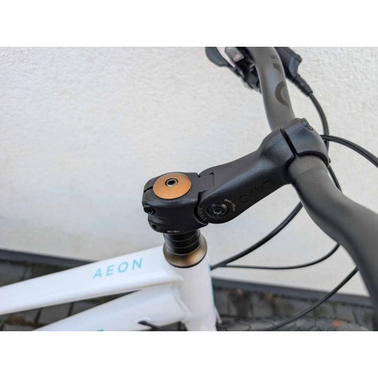 naudotas-hibridinis-dviratis-diamant-aeon-28-ratai-aliuminis-m-remas-hidrauliniai-stabdziai