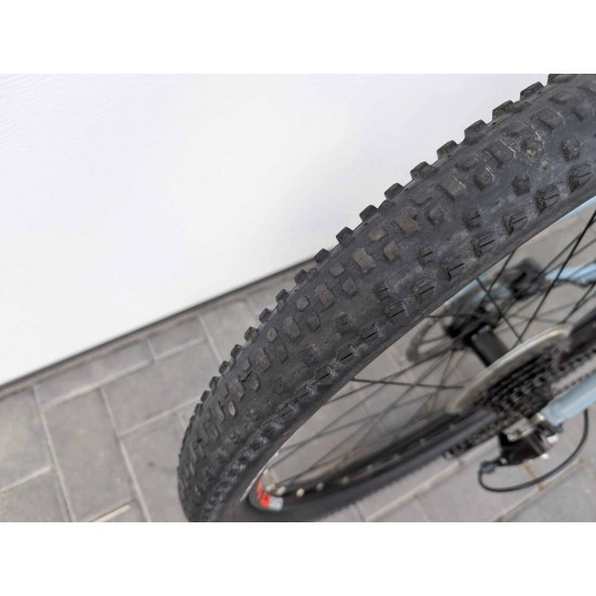 kalnu-mtb-dviratis-fuji-27-5-ratai-xs-remas-shimano-acera-hidrauliniai-stabdziai