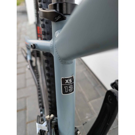 kalnu-mtb-dviratis-fuji-27-5-ratai-xs-remas-shimano-acera-hidrauliniai-stabdziai