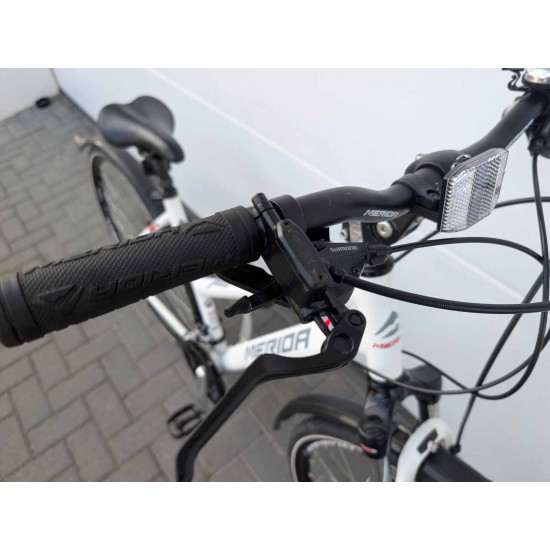 moteriskas-hibridinis-dviratis-merida-striker-28-ratai-19-remas-aliuminis-shimano-alivio