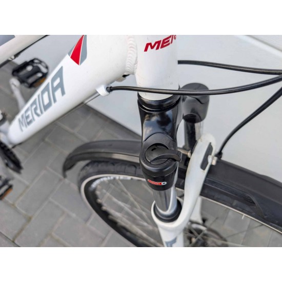 moteriskas-hibridinis-dviratis-merida-striker-28-ratai-19-remas-aliuminis-shimano-alivio