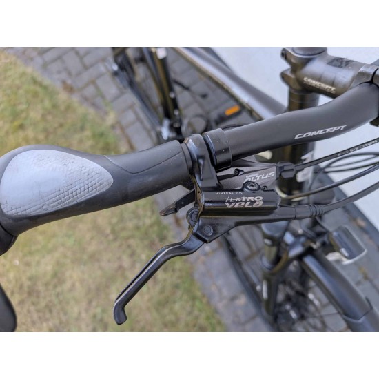 miesto-hibridinis-dviratis-raleigh-rushhour-1-0-28-ratai-shimano-altus-led-apsvietimas