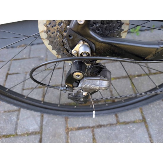 miesto-hibridinis-dviratis-raleigh-rushhour-1-0-28-ratai-shimano-altus-led-apsvietimas