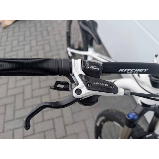 kalnu-dviratis-trek-superfly-5-29-ratai-15-remas-s-dydis-aliuminis-shimano-deore-xt