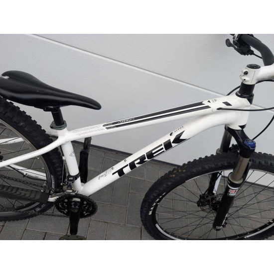 kalnu-dviratis-trek-superfly-5-29-ratai-15-remas-s-dydis-aliuminis-shimano-deore-xt