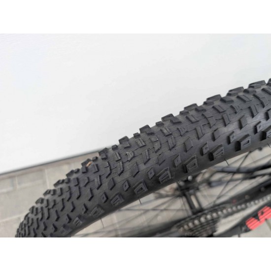 kalnu-dviratis-white-xc-275-comp-27-5-ratai-17-m-remas-aliuminis-shimano-alivio