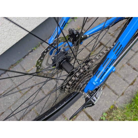 kalnu-dviratis-white-xc-trainer-27-5-ratai-17-remas-shimano-acera-hidraulika-sr-suntour