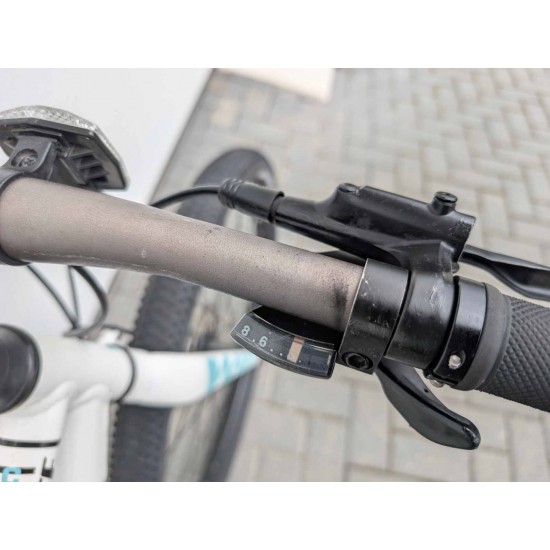 paaugliu-dviratis-white-26-coliu-ratai-aliuminio-remas-shimano-deore-hidrauliniai-stabdziai