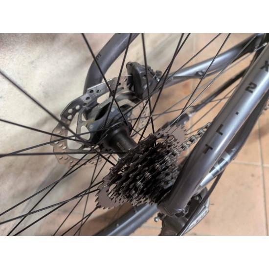 paaugliu-dviratis-white-26-coliu-ratai-aliuminio-remas-shimano-deore-hidrauliniai-stabdziai