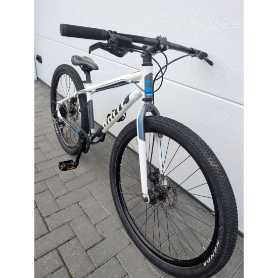 paaugliu-dviratis-white-26-coliu-ratai-aliuminio-remas-shimano-deore-hidrauliniai-stabdziai