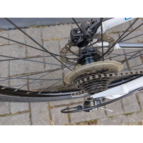 paaugliu-dviratis-white-26-coliu-ratai-aliuminio-remas-shimano-deore-hidrauliniai-stabdziai