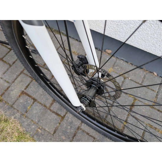 paaugliu-dviratis-white-26-coliu-ratai-aliuminio-remas-shimano-deore-hidrauliniai-stabdziai