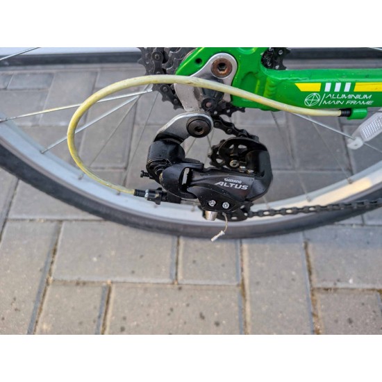 naudotas-dviratis-paaugliui-carrera-24-ratai-aliuminis-remas-shimano-altus