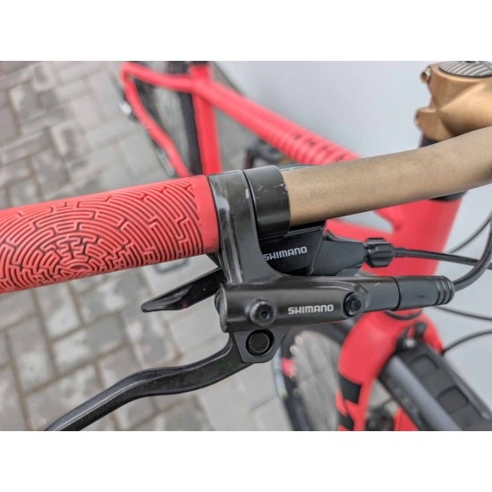 lengvas-vaikiškas-dviratis-white-xc-24-ratai-10kg-aliuminis-remas-shimano-hidraulika