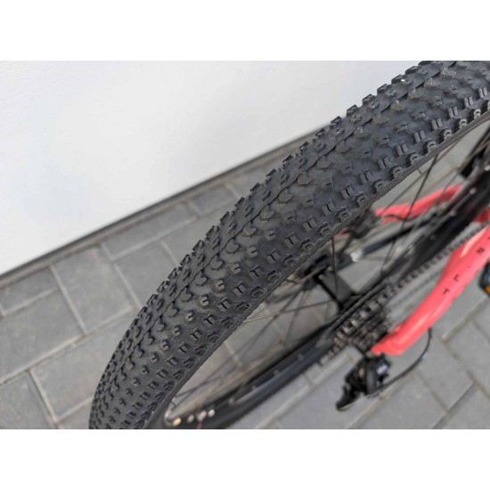 lengvas-vaikiskas-dviratis-white-xc-24-ratai-10kg-aliuminis-remas-sram-x4-tektro-hidraulika