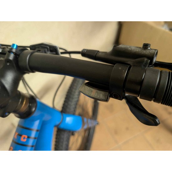 paaugliskas-dviratis-white-xc240-lite-24-aliuminis-shimano-altus-hidrauliniai