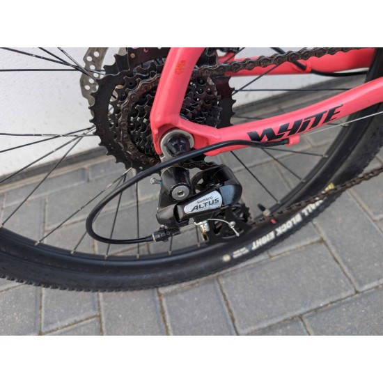 paaugliskas-dviratis-white-xc240-lite-24-aliuminis-shimano-altus-hidrauliniai