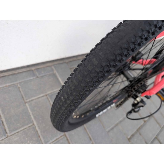 paaugliskas-dviratis-white-xc240-lite-24-aliuminis-shimano-altus-hidrauliniai