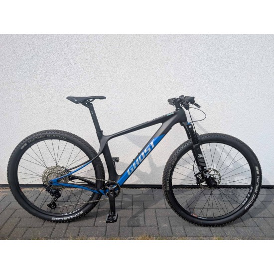 anglies-pluosto-kalnu-dviratis-ghost-lector-sf-essential-lc-carbon-fox-performance-shimano-xt