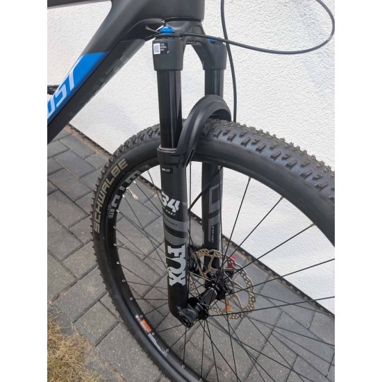 anglies-pluosto-kalnu-dviratis-ghost-lector-sf-essential-lc-carbon-fox-performance-shimano-xt