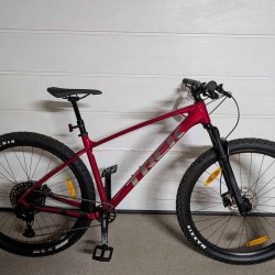 TREK MARLIN 8 KALNŲ DVIRATIS 29 L