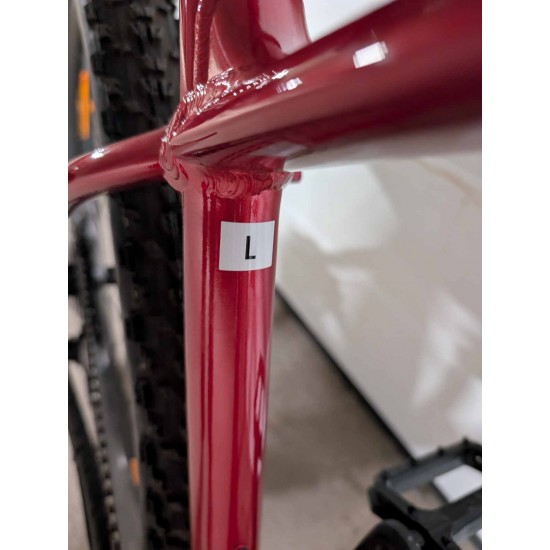 kalnu-dviratis-trek-marlin-sram-sx-eagle-12-pavaru-rockshox-judy-silver-maxxis