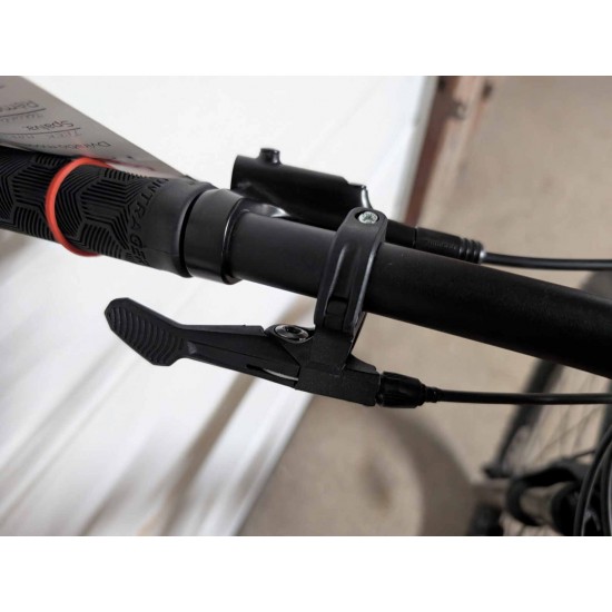 kalnu-dviratis-trek-marlin-sram-sx-eagle-12-pavaru-rockshox-judy-silver-maxxis