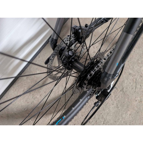 kalnu-mtb-dviratis-cube-aim-race-hidrauliniai-stabdziai-vidinis-trosu-pravedimas-tapered