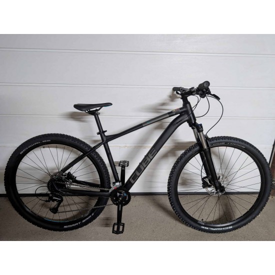 kalnu-mtb-dviratis-cube-aim-race-hidrauliniai-stabdziai-vidinis-trosu-pravedimas-tapered