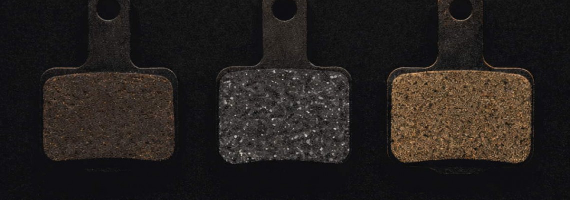 Stabdžių kaladėlės: organinės, metalinės ir keraminės – išsamus, bet aiškus vadovas